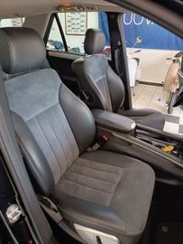 Mercedes ML 320 - 12