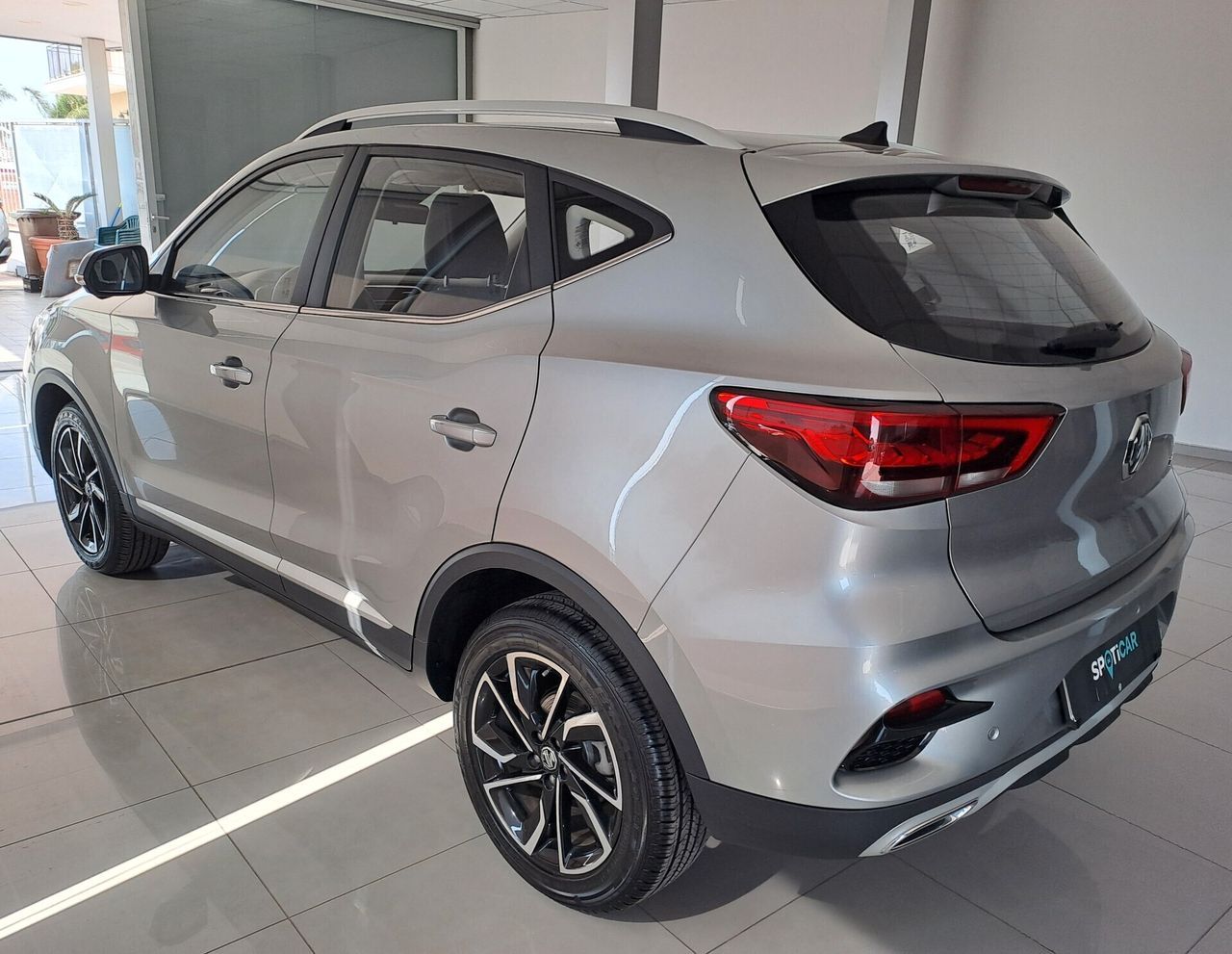 MG ZS