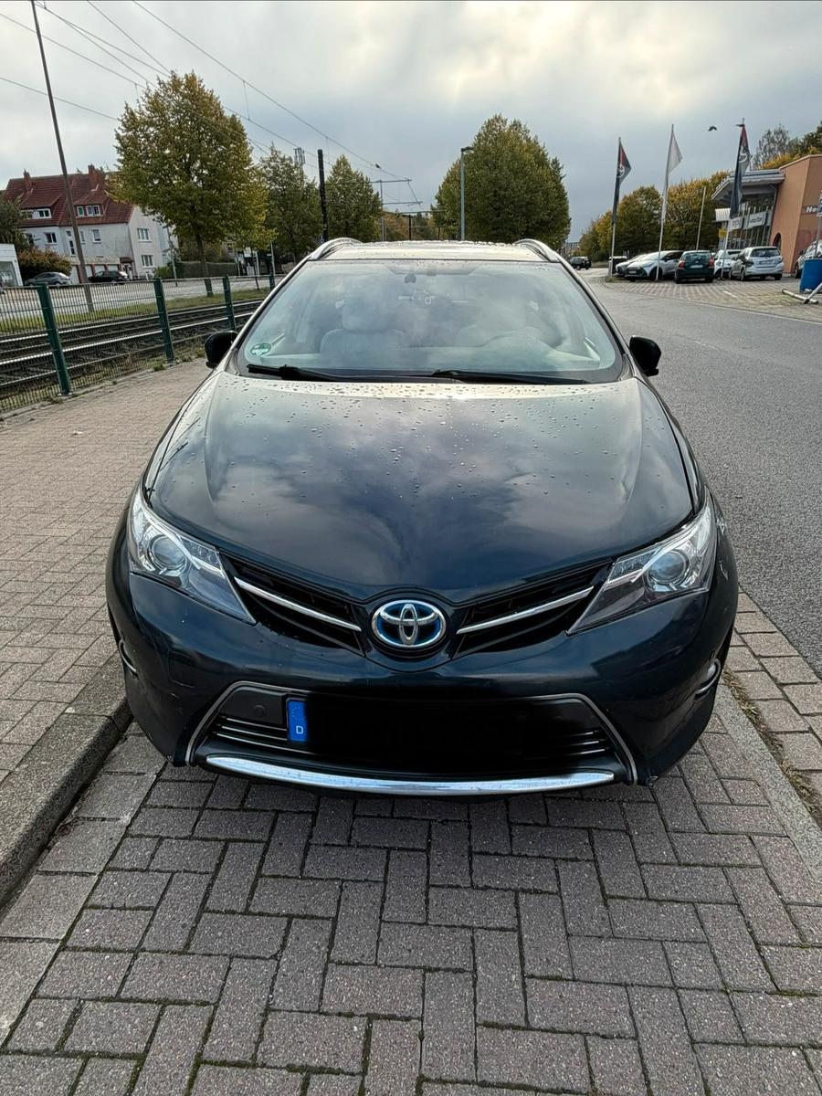Toyota Auris Touring Sports