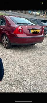 Ford Mondeo mk3 ghia 2.5 v6 Export - Ford Mondeo: Ghia V6