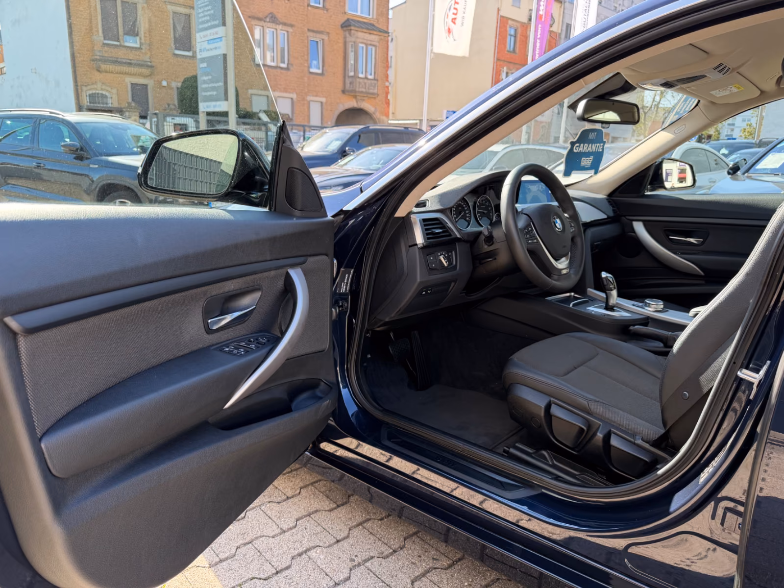 BMW 330i xDrive GT*INDIVIDUAL*Advan.*1HD*KAM*HUD*LED