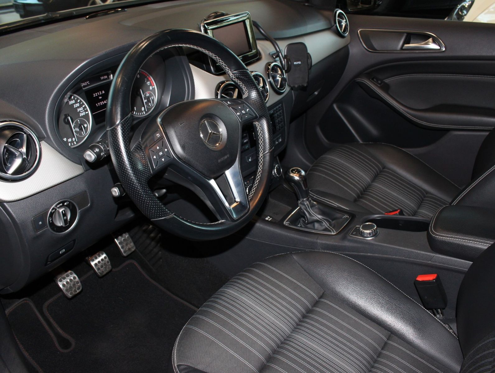 Fahrzeugabbildung Mercedes-Benz B 180 BlueEF*Sport-Paket*Navi*Bi-Xenon
