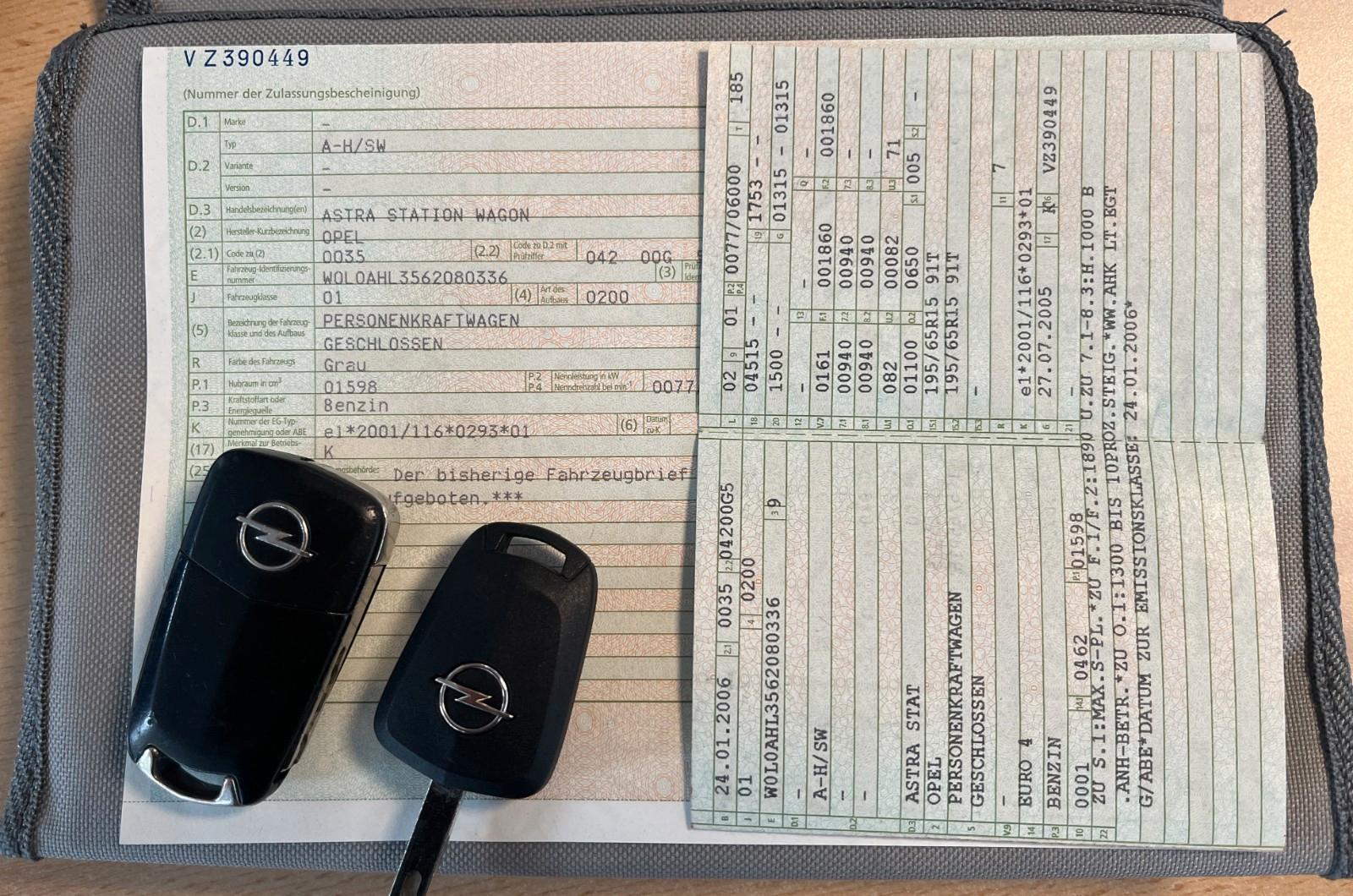 Opel Astra 2006 — photo 13