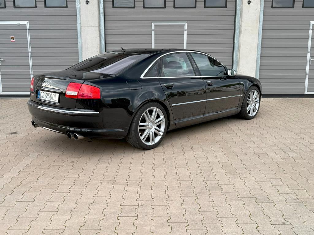 Audi S8