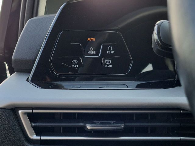 Golf VIII 1.5 l eTSI Life Aut. Navi Pro SHZ