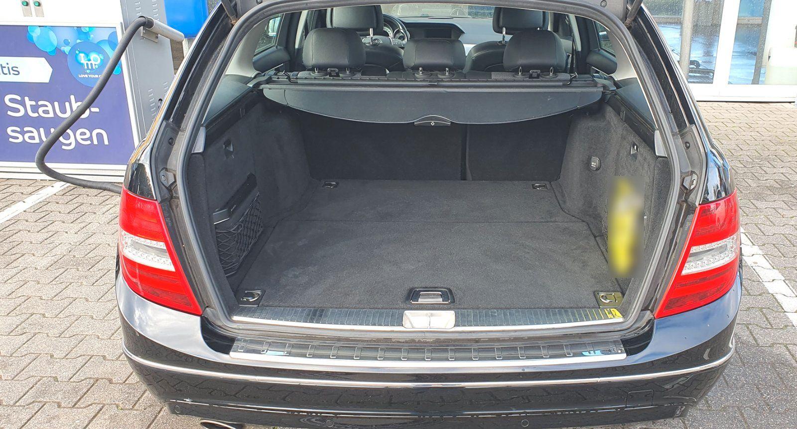Mercedes-Benz C200 2012 — photo 11