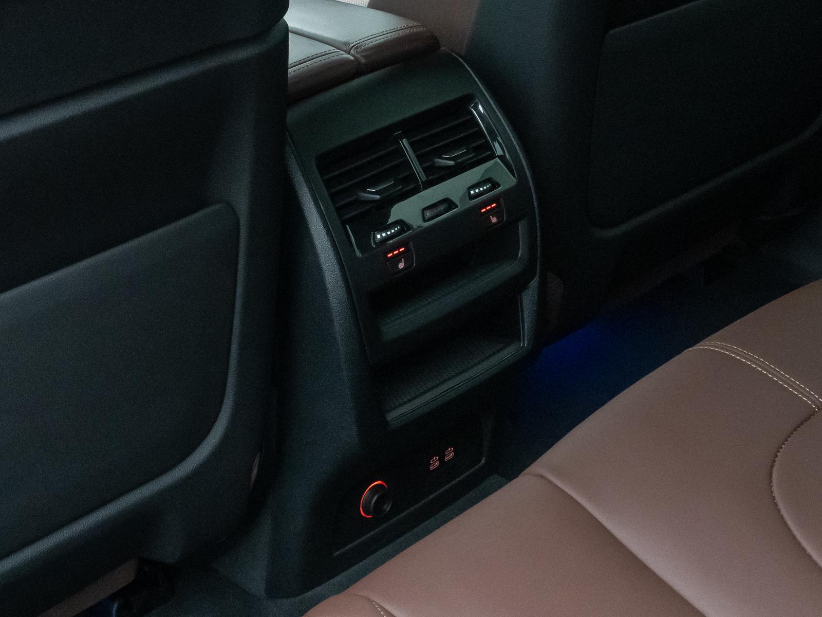 BMW X5 M60i xD 360°AHK H/K HUD Individual Belüftung