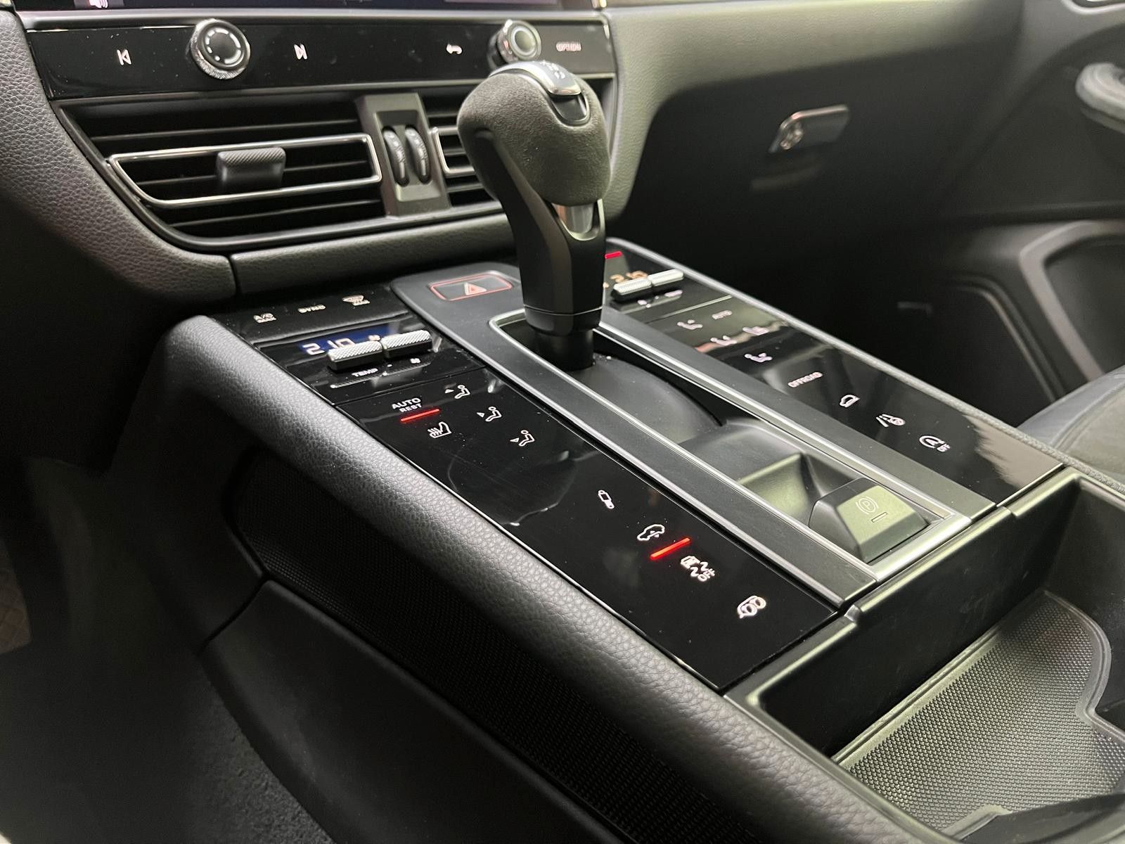 Fahrzeugabbildung Porsche Macan GTS*Chrono*Pano*360°*Luft*AHK*LED*Leder*