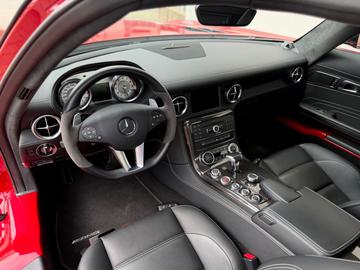 2013 Mercedes-BENZ SLS AMG — миниатюра 16