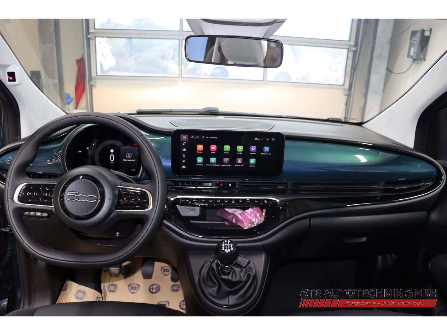 Fahrzeugabbildung Fiat 500 ICON + Komfortpaket Hybrid 1.0l PDC Rückfahr