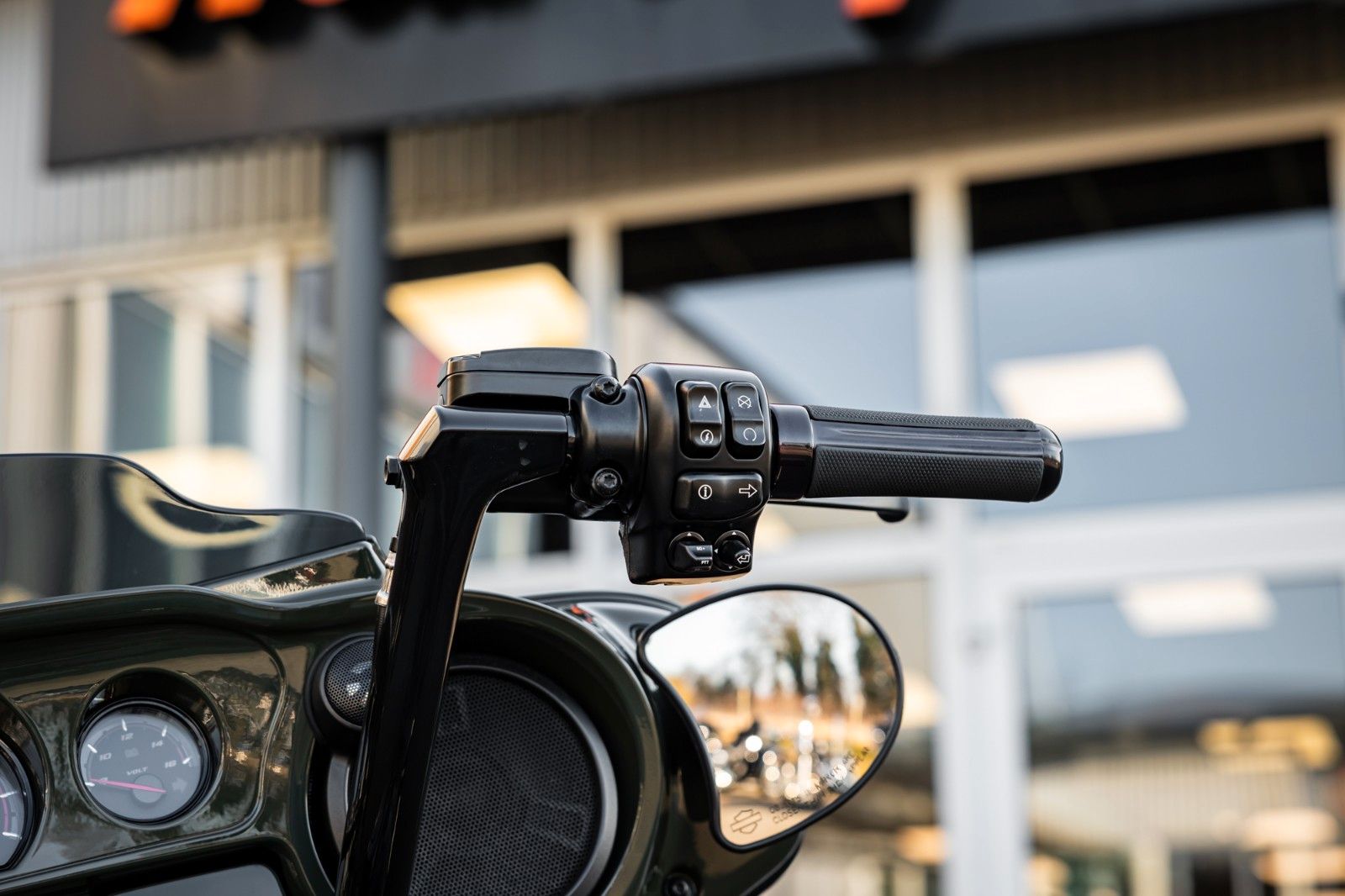 Fahrzeugabbildung Harley-Davidson CVO Street Glide FLHXSE 140 TORXSTER JEKILL&HYDE