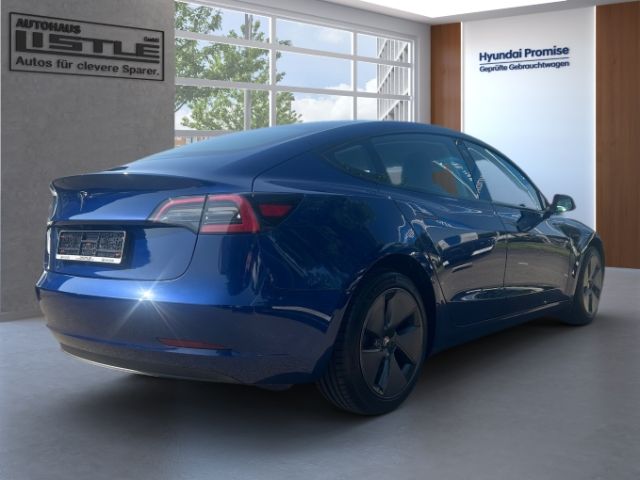 Fahrzeugabbildung Tesla Model 3 Basis RWD Soundsystem ACC El. Heckklappe