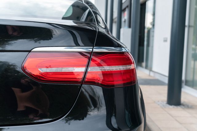 Mercedes-Benz GLC300 Coupe/ AMG LINE/ STANDH./ SPORT AGA/ LED