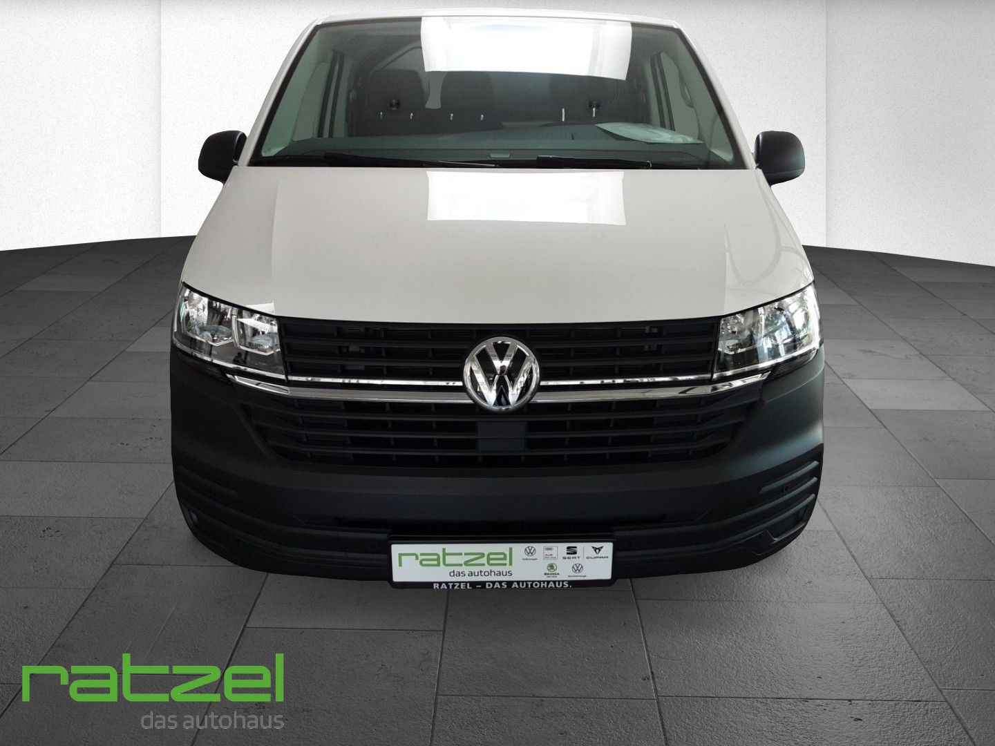 Fahrzeugabbildung Volkswagen T6.1 Kasten LR 2.0 TDI AHK DAB Notbremsass. PDCv