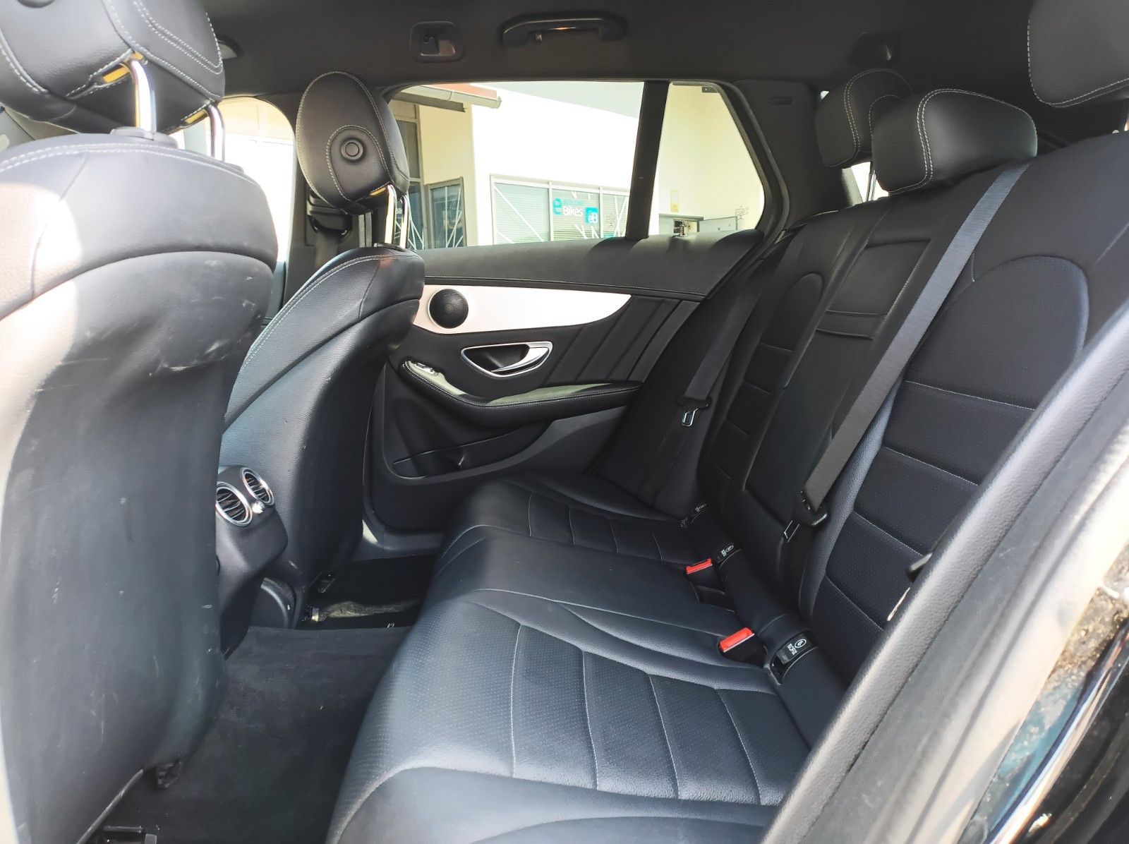 Fahrzeugabbildung Mercedes-Benz C 220T+AMG LINE INTERIEUR+EXTERIEUR+SCHECKHEFT +
