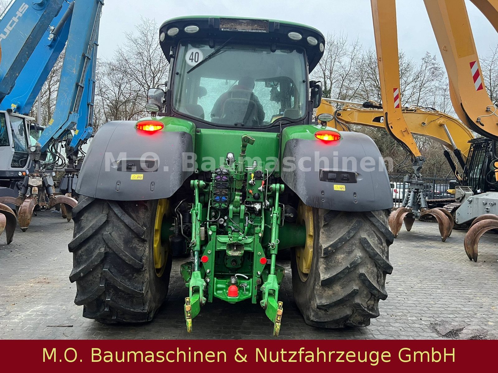 Fahrzeugabbildung John Deere 8370 R