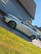 Volkswagen VW Golf 6 Cabrio  1.6 TDI 77KW Diesel - Volkswagen Golf: Cabrio, 7