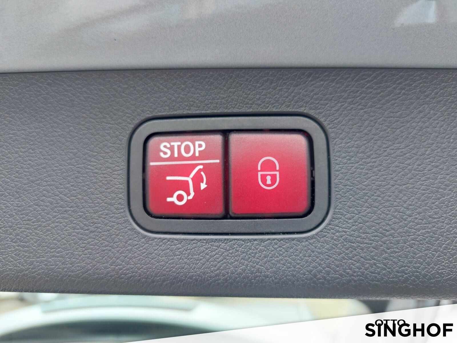 Fahrzeugabbildung Mercedes-Benz E 220 d T Avantgarde +AHK+Rü Kam+Distronic+LED+