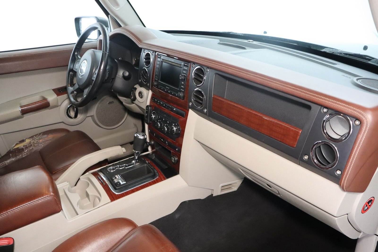 Fahrzeugabbildung Jeep Commander 3.0 CRD Autom.* Standhzg.