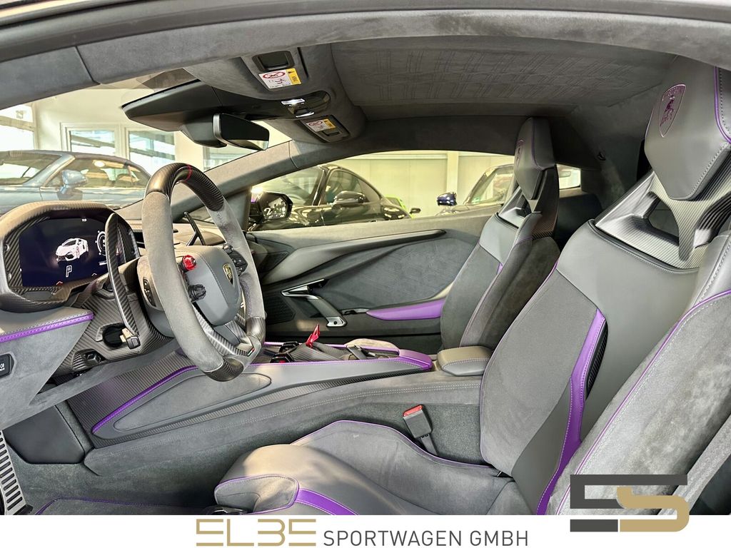 LAMBORGHINI Revuelto 2026