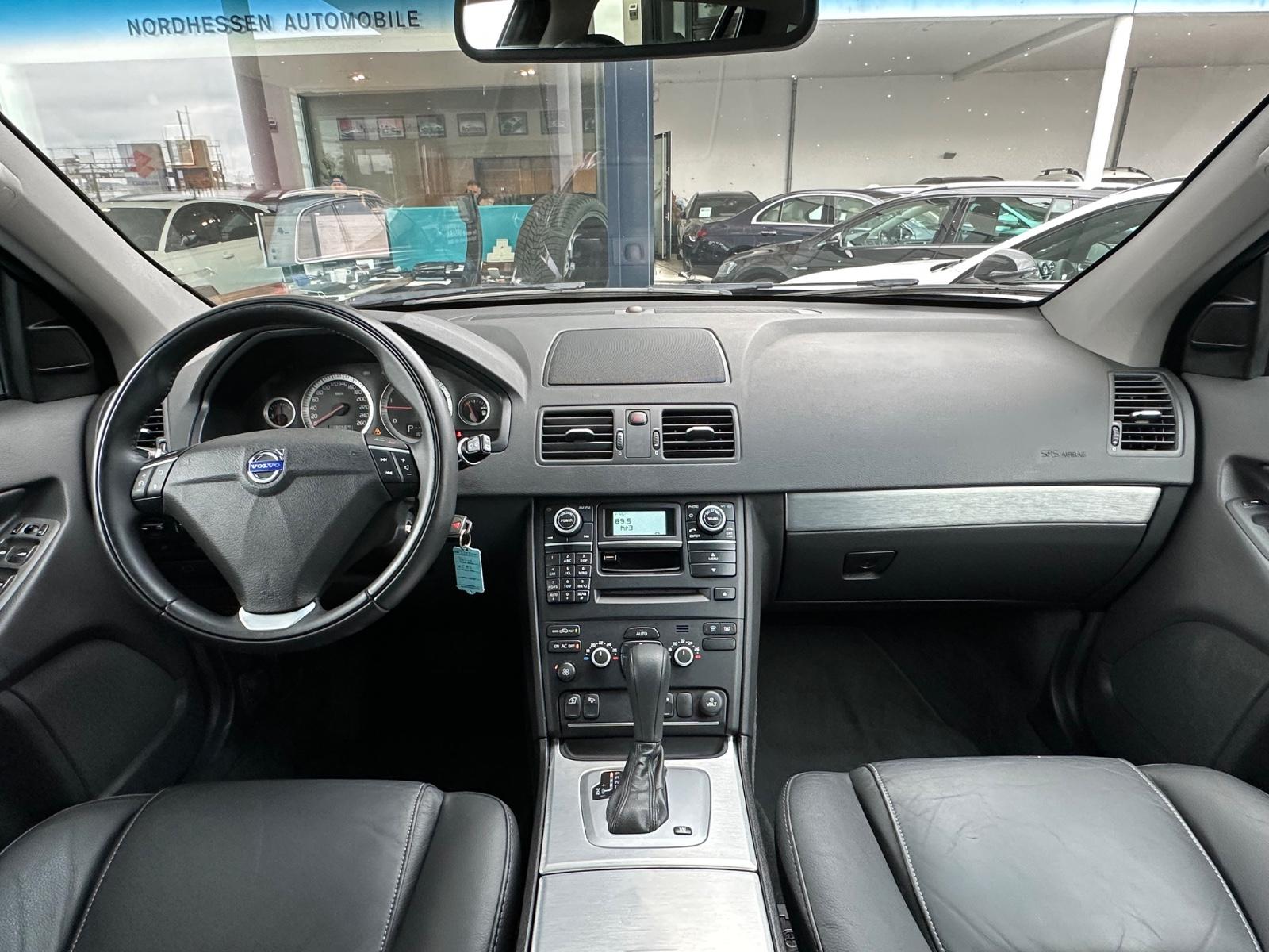 VOLVO XC90 D5 AWD - MOMENTUM - 200 Cv - BVA - BLUETOOTH - RÉGULATEUR DE VITESSE - 7 Places