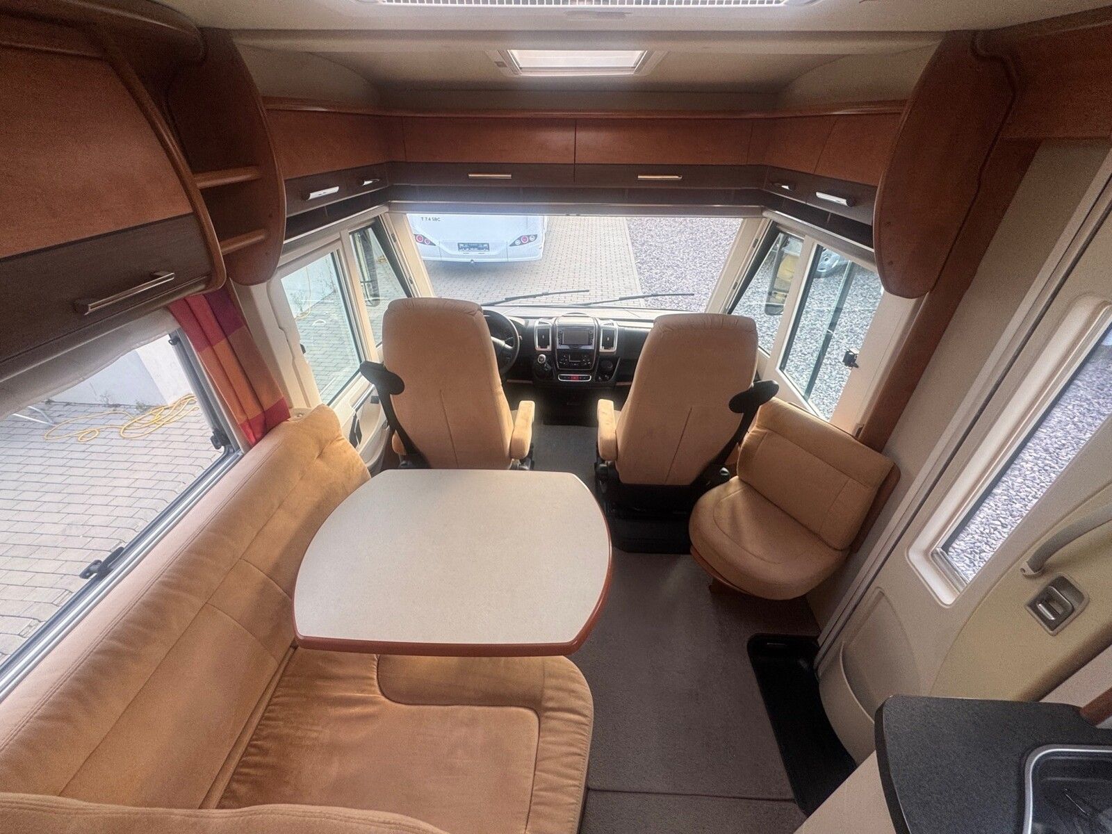 Fahrzeugabbildung Carthago c-tourer I I 138 SAT,Solar,Wechselrichter