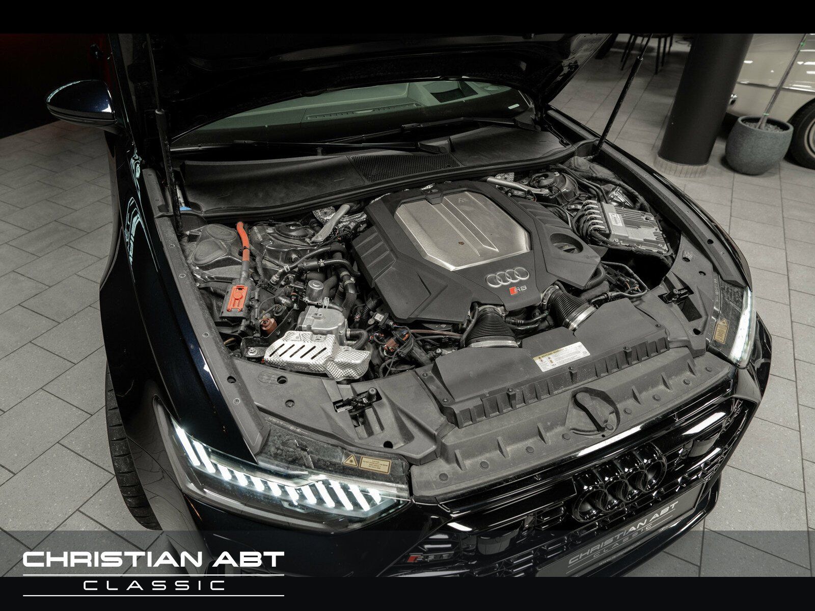 Fahrzeugabbildung Audi RS 6 Avant 4.0 TFSI quattro B&O Keramik Pano