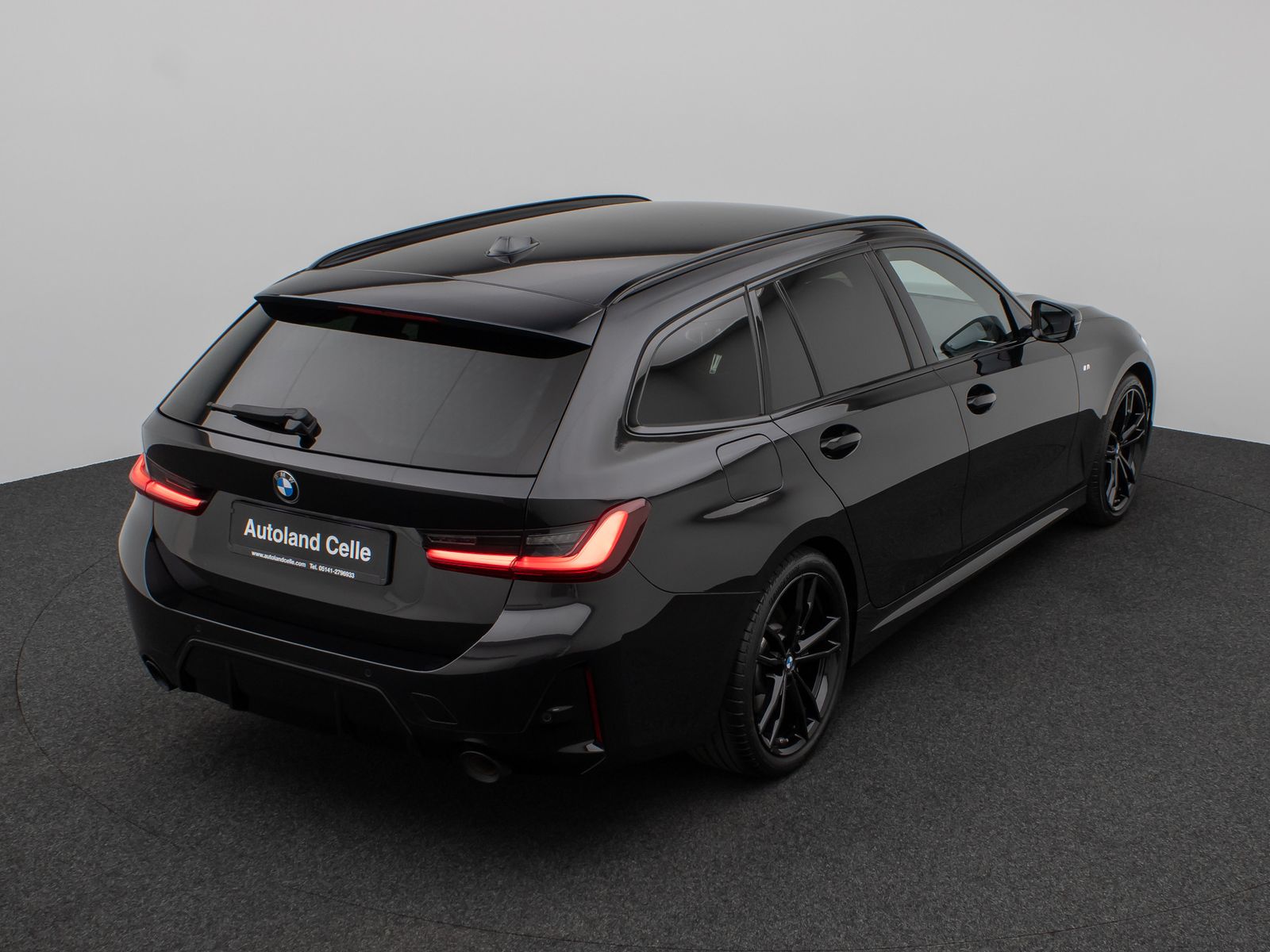 Fahrzeugabbildung BMW 330i M Sport HUD DAB H/K PDC Komfort Alarm 19"