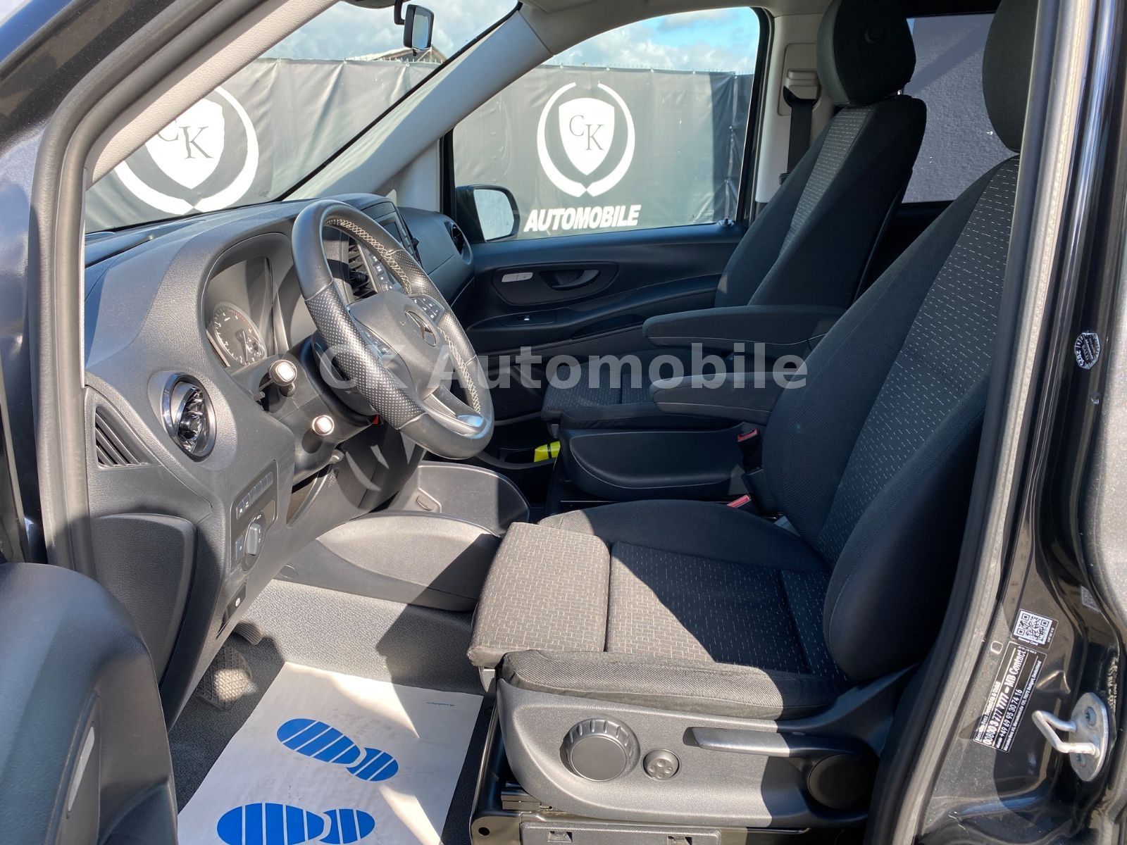Fahrzeugabbildung Mercedes-Benz Mercedes-Benz Vito Mixto 124 lang Autom./5 Sitze