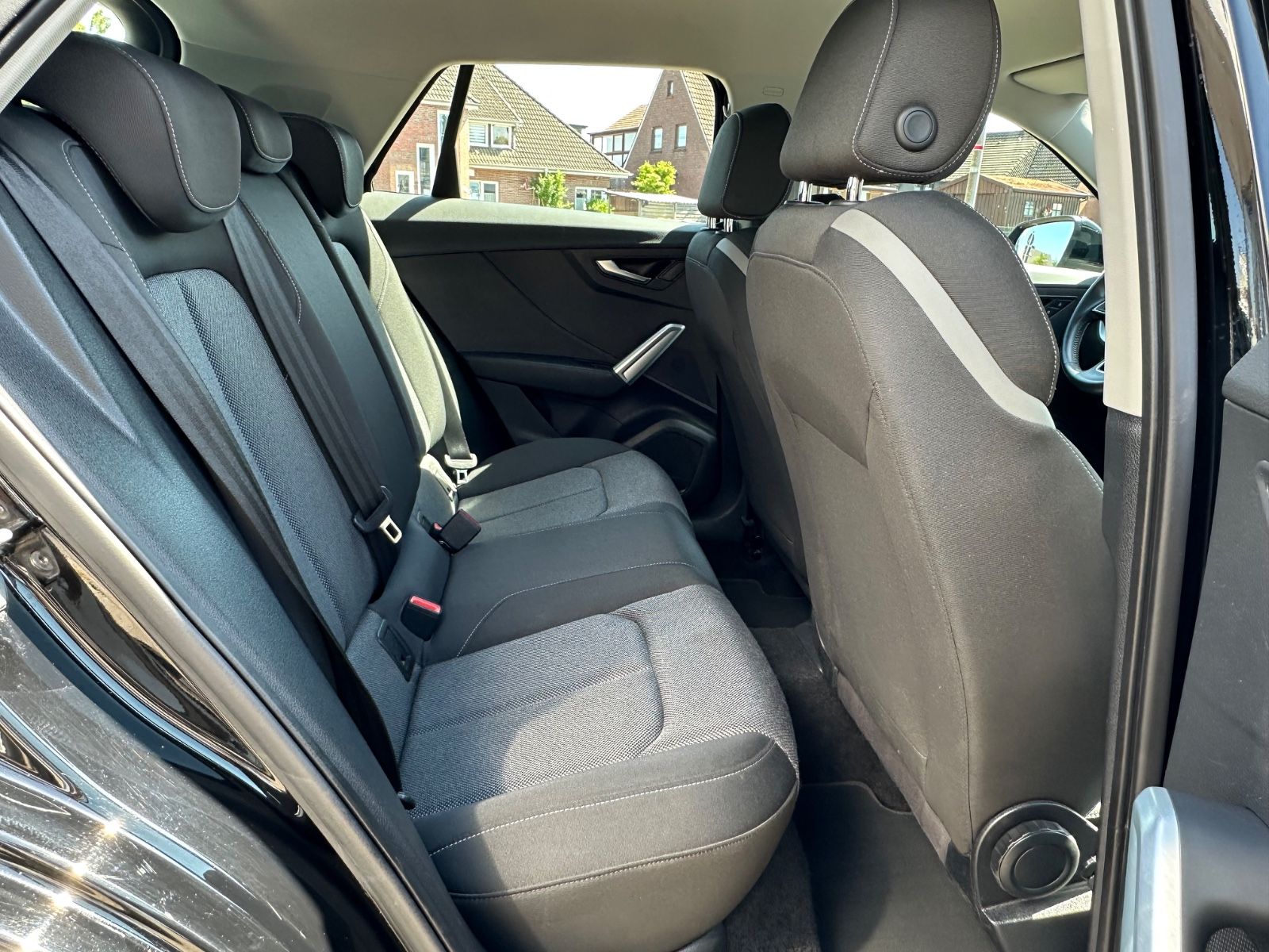 Fahrzeugabbildung Audi Q2 1.0 TFSI sport ultra Navi/GRA/SHZG/Einparkh
