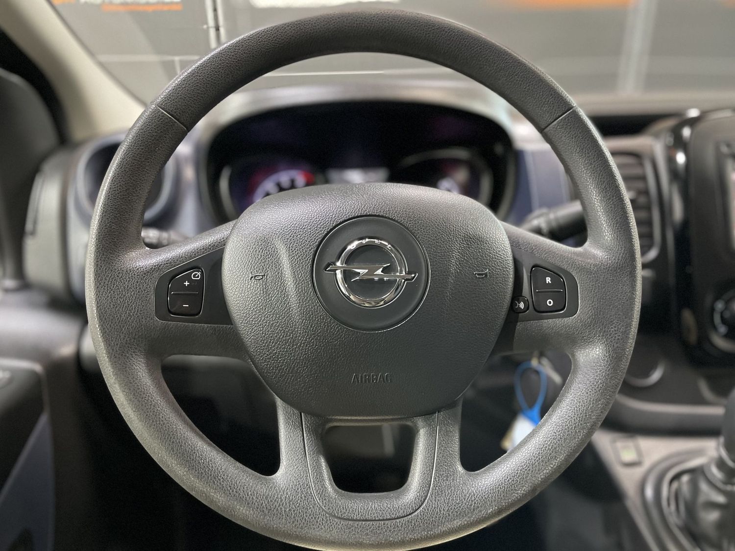 Fahrzeugabbildung Opel Vivaro Kasten L1H1 2,9t #Sortimo#Navi#Klima#