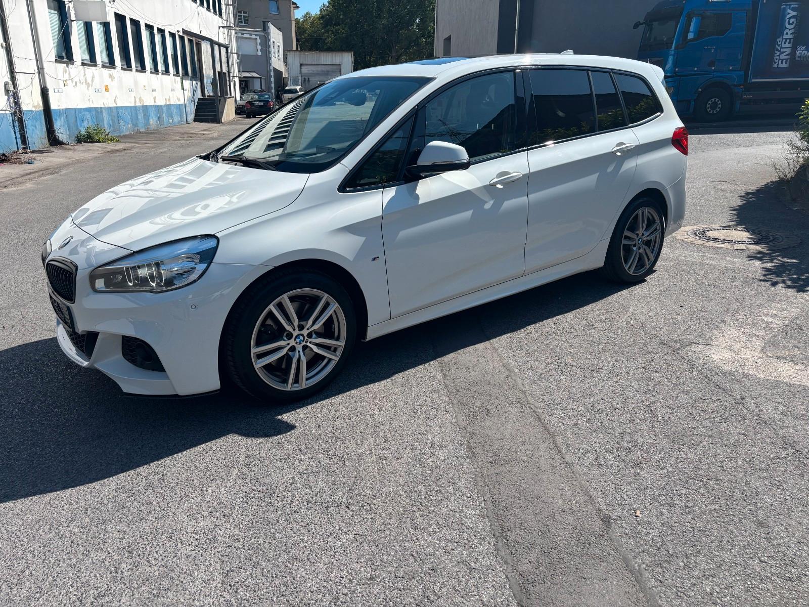 BMW 220