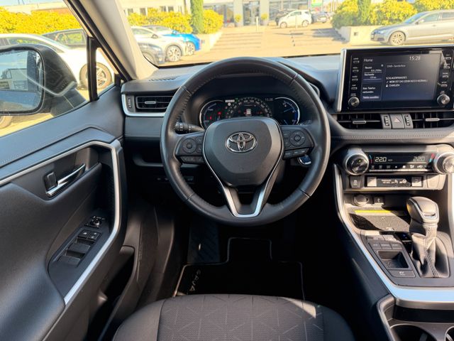 Toyota RAV 4 Hybrid 4×2 Team Deutschland