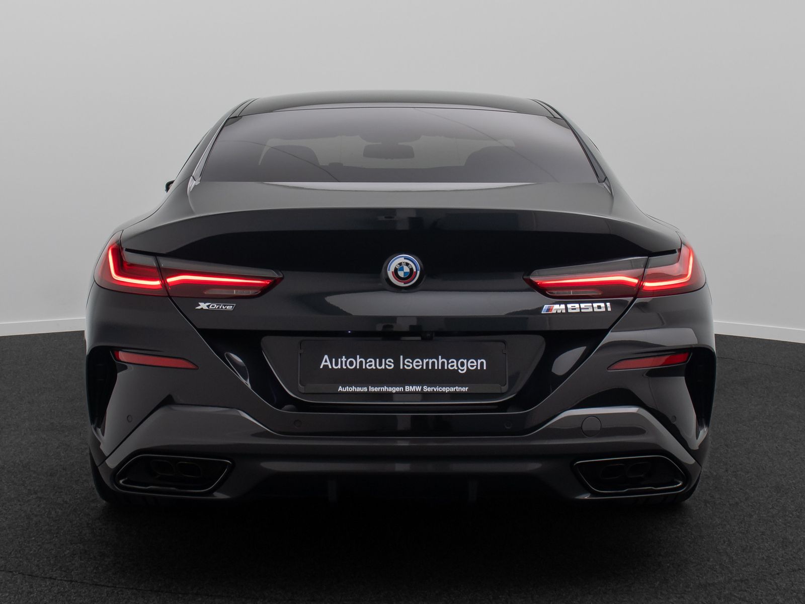 Fahrzeugabbildung BMW M850i xD Gran Coup&eacute; 360&deg; DAB Laser SoftClose 20"