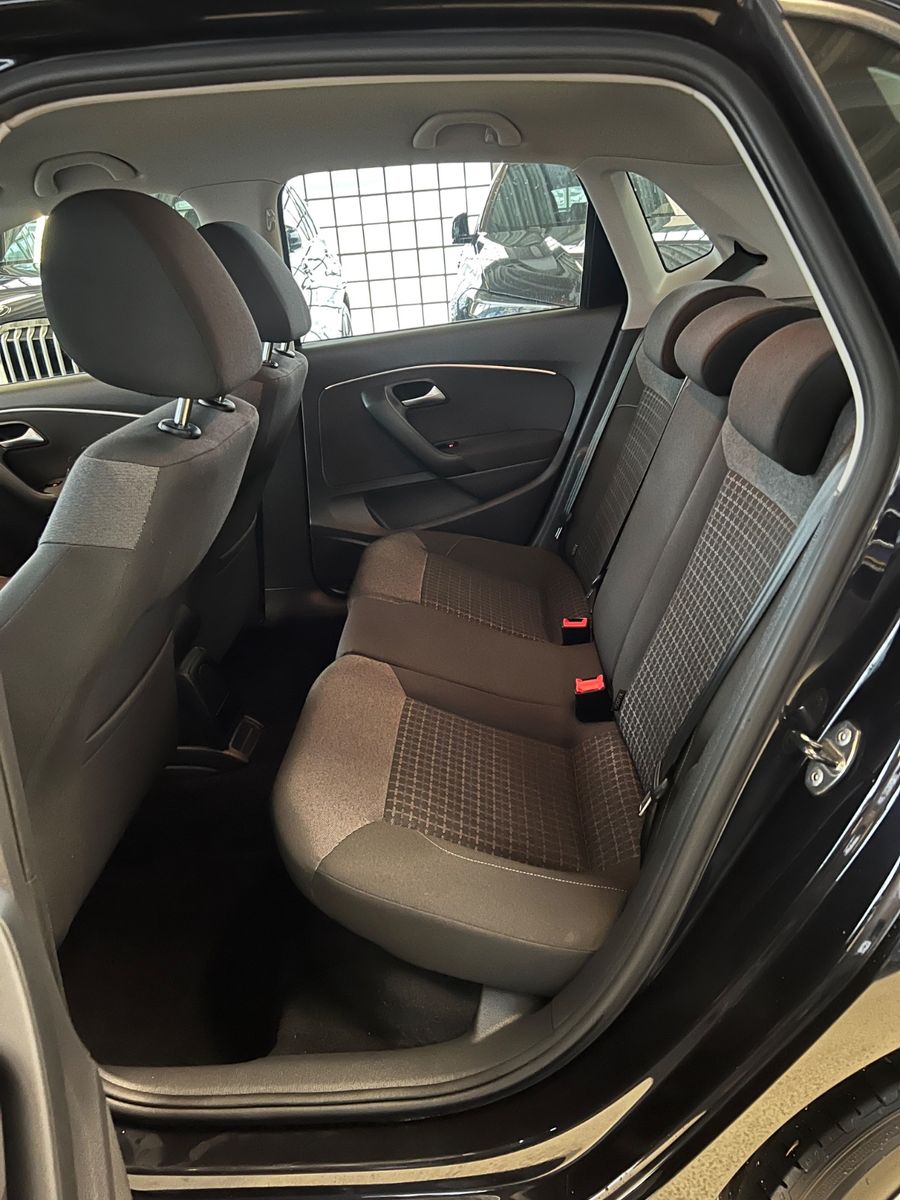 Fahrzeugabbildung Volkswagen Polo V Comfortline * SCHECKHEFTGEPFLEGT*2.HAND*