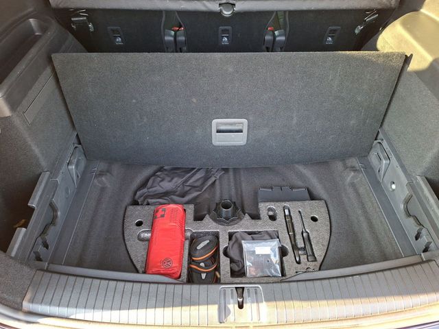 Touran 2.0 TDI Highline *DSG*AHK*LED*NAVI*SHZ*PD