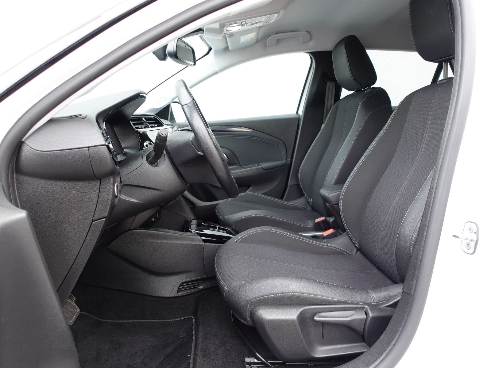 Fahrzeugabbildung Opel Corsa-e Elegance,ActiveDrive,3-phasig,Sitzhz,LED