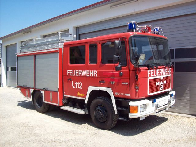 MAN 12.232 4x4 Allrad Feuerwehrfahrzeug LF 16 TLF