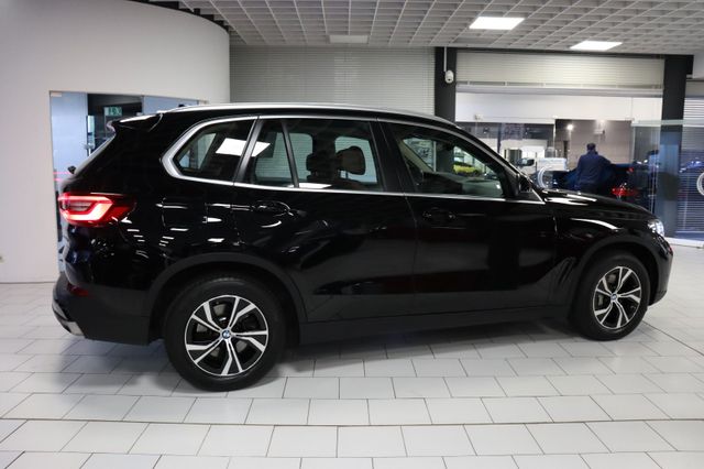 Fahrzeugabbildung BMW X5 xDrive 30 d NAVI W-LAN ACC LED LASER 360° HUD