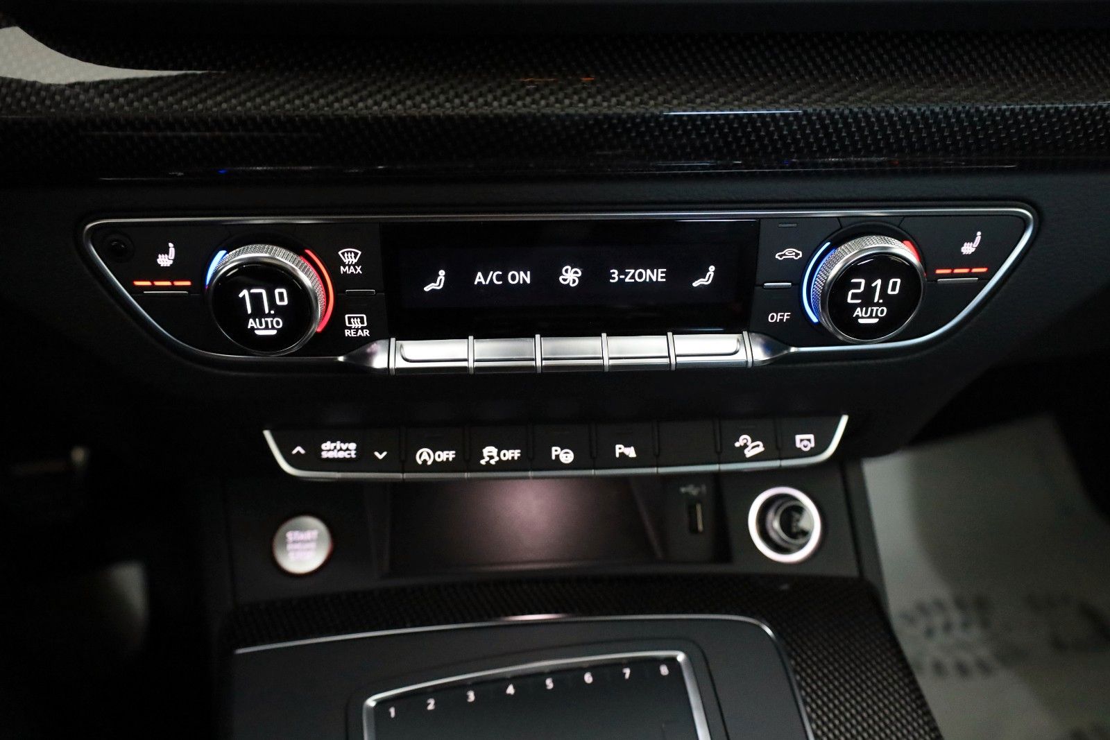 Fahrzeugabbildung Audi SQ5 3.0TDI quattro Tour/Stadt/Parken,PanDach,ACC