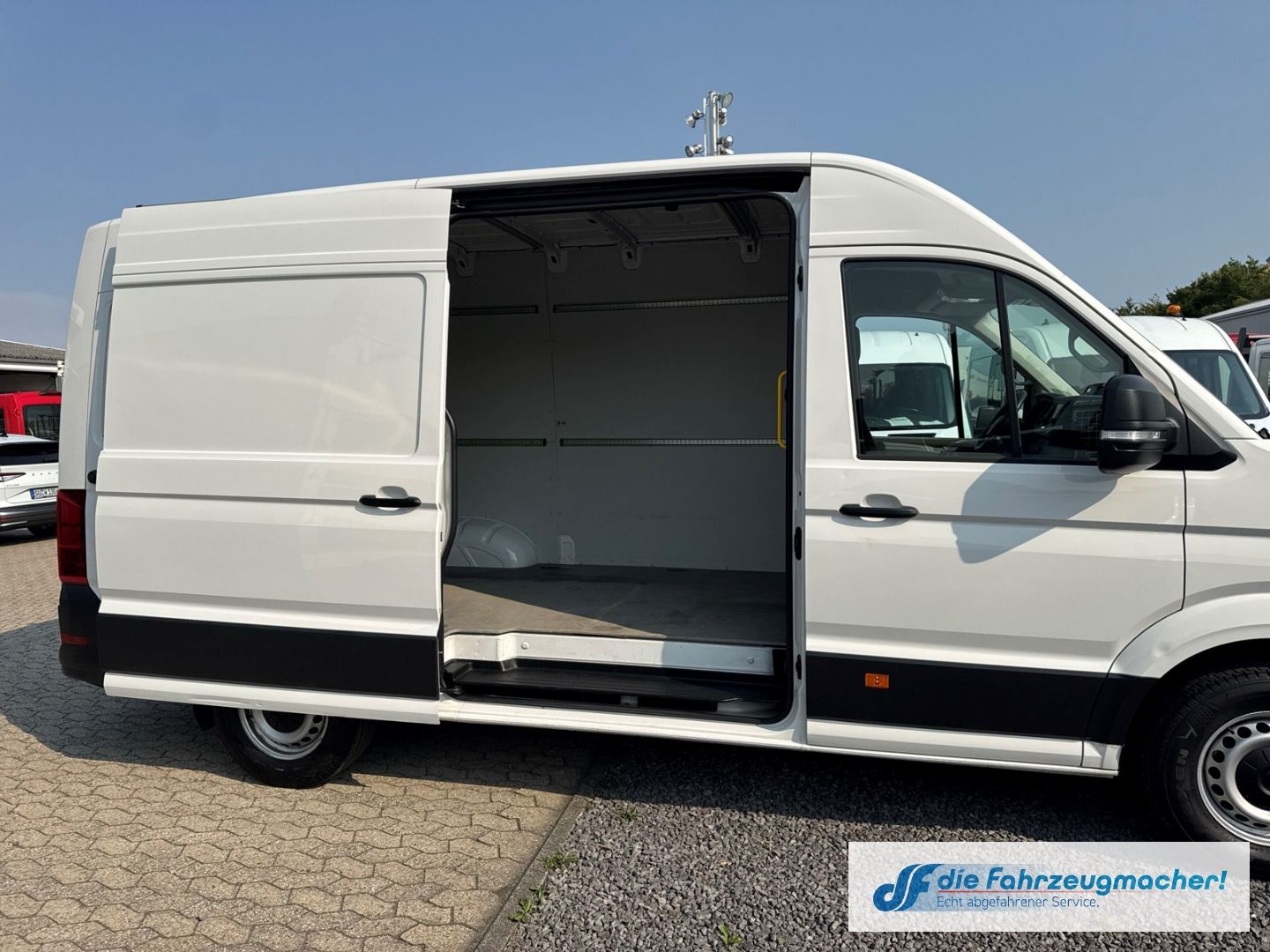 Fahrzeugabbildung Volkswagen Crafter Kasten 35 mittellang Hochdach RWD 2.0 TD