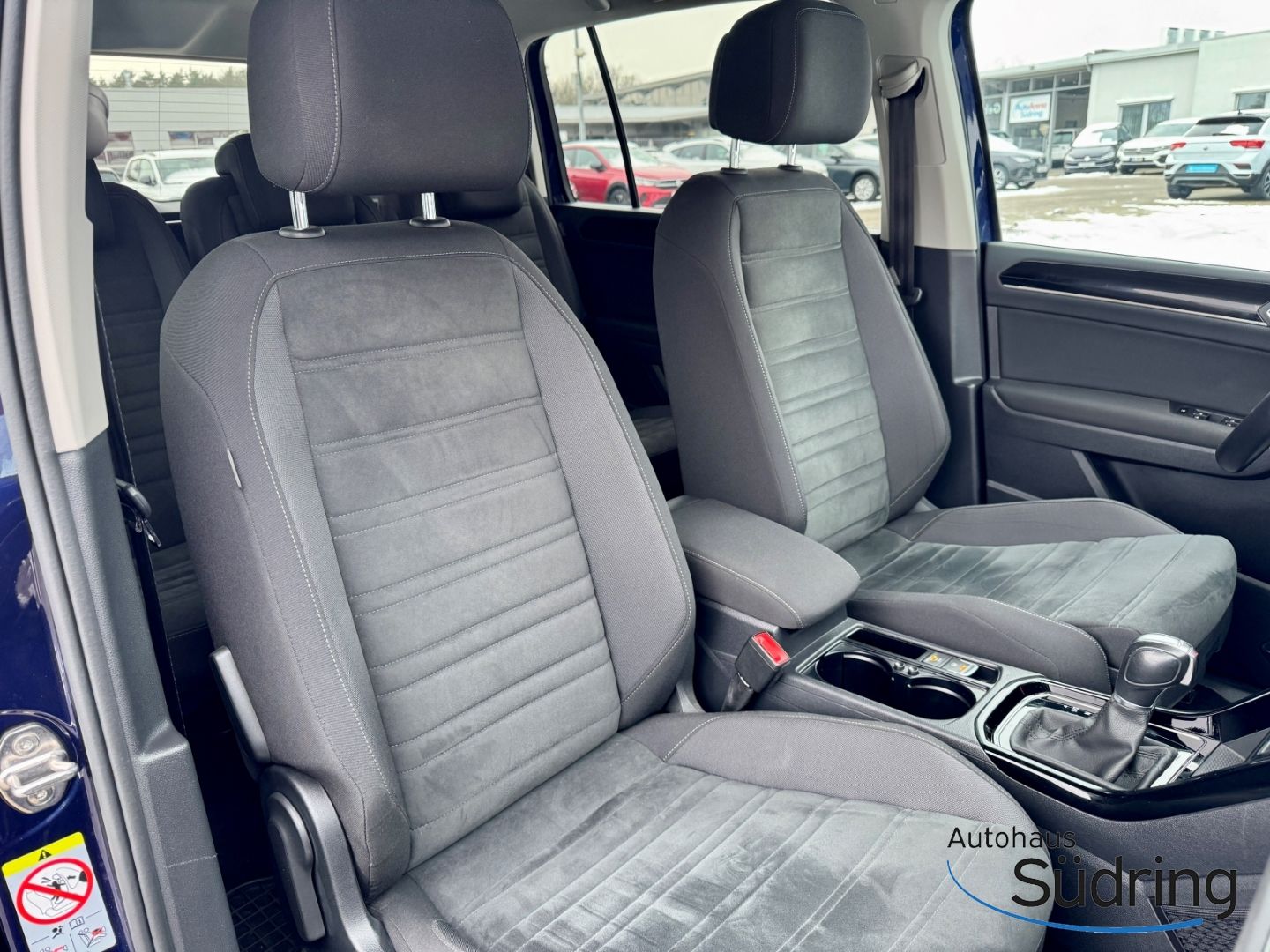 Touran 1,4 TSI Highline DSG AHK Navi LED ACC