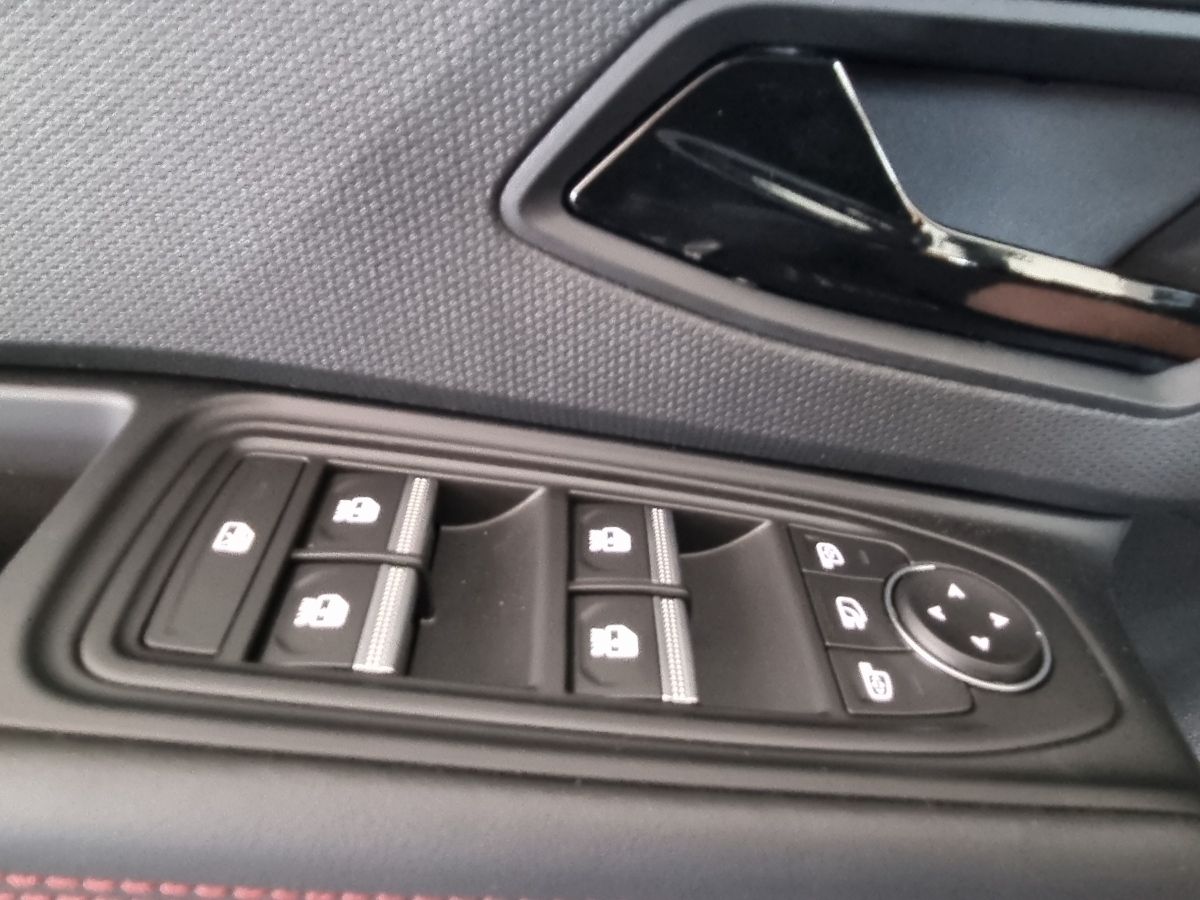 Fahrzeugabbildung Renault Clio Techno TCe 115 EDC
