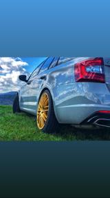 Skoda Octavia 2.0 TSI RS Combi RS - Skoda Octavia: Privatanbieter