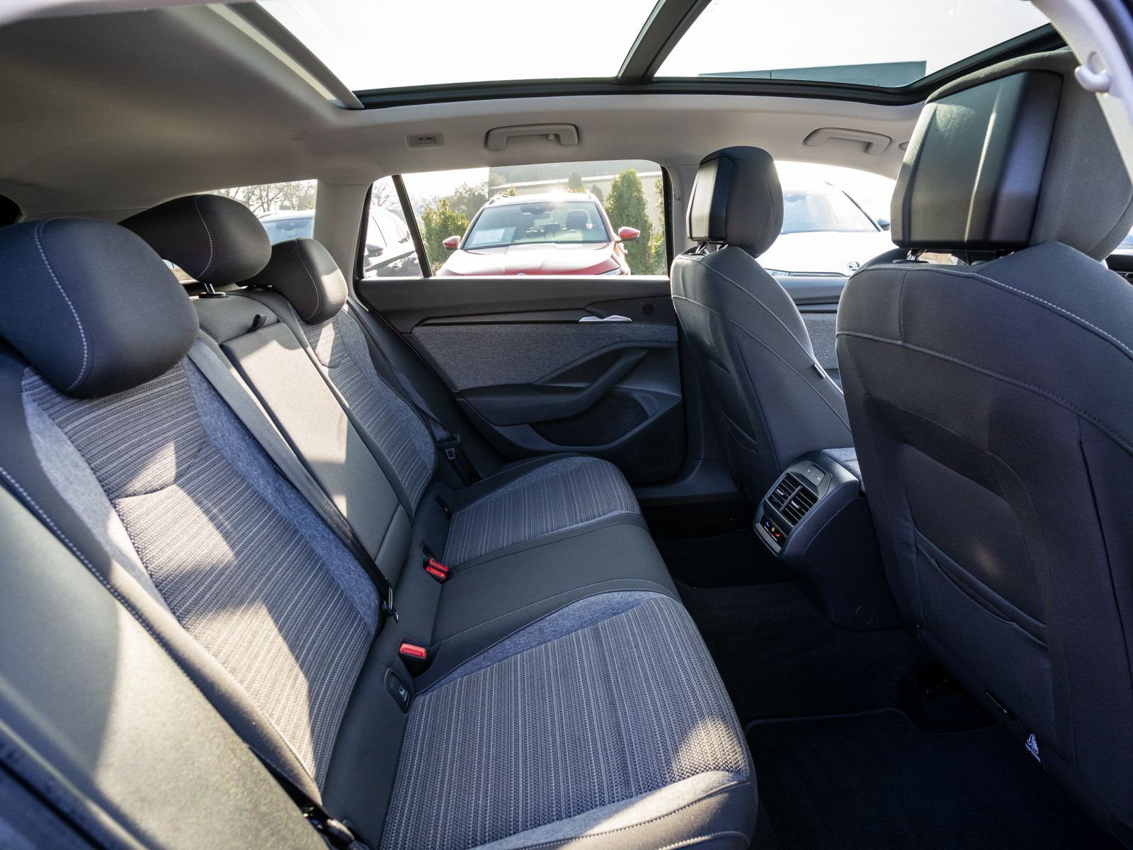 Skoda Superb - Bild 7