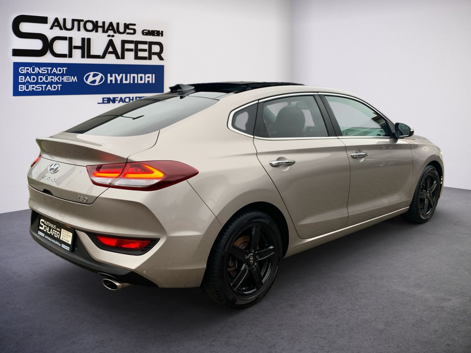 Fahrzeugabbildung Hyundai i30 Fastback 1.4 T-GDI Premium Navi Pan.Dach