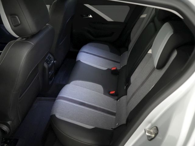 Astra L LIM ELEGANCE CDTI+LED LICHT+NAVI+RÜCKFAH