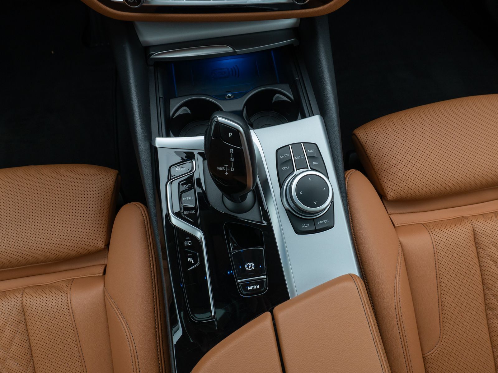 Fahrzeugabbildung BMW 520e Glasdach Kamera DAB H/K DispKey Sport Alarm