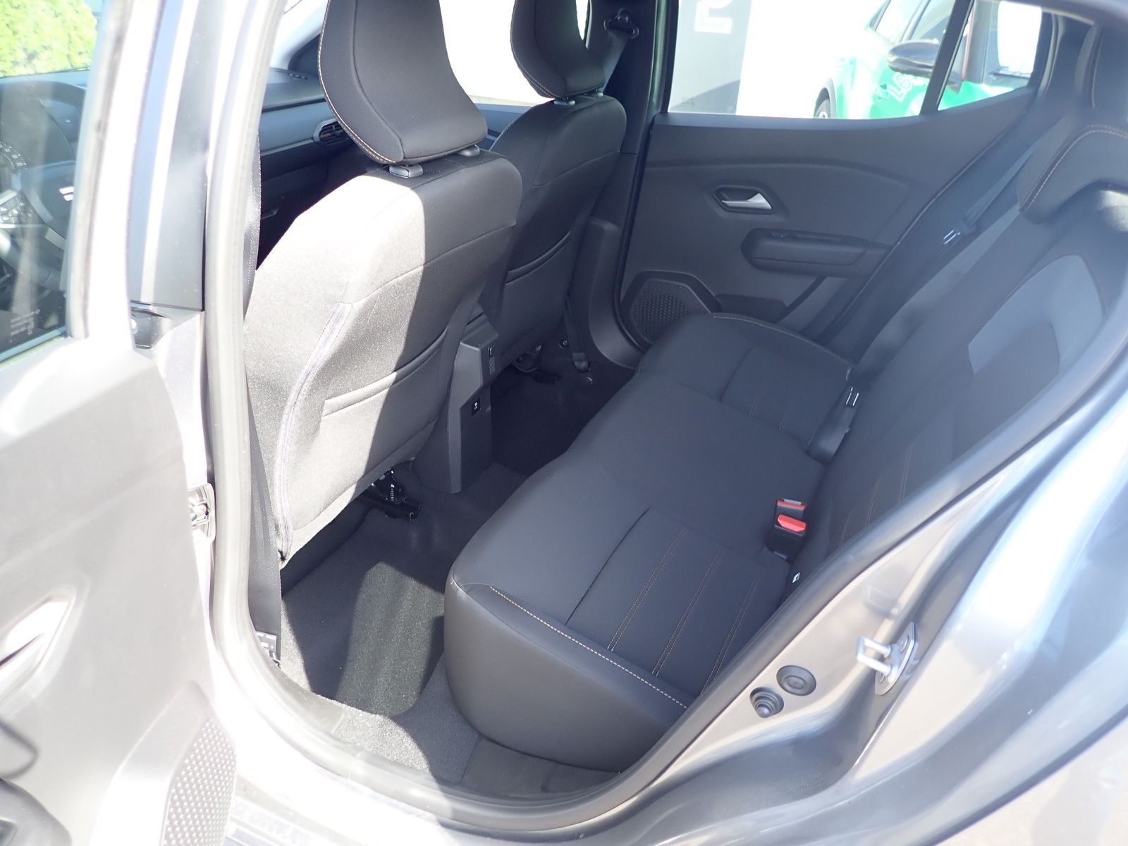 Fahrzeugabbildung Dacia Sandero Stepway Expression TCe 110