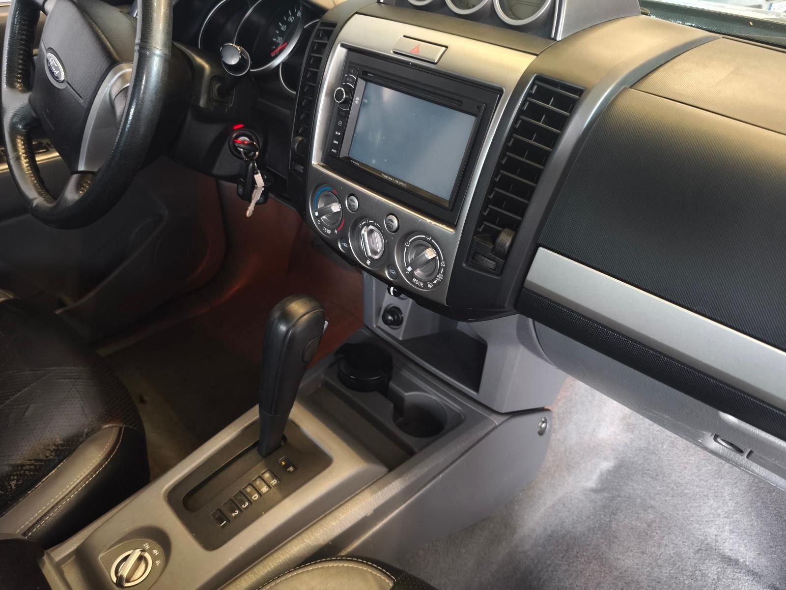 Ford Ranger XLT Limited Double Cabine 3.0 TDCi 4x4 | 156 ch | BVA | Cuir | Sièges chauffants | Attelage | Bac de benne